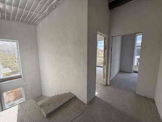 Продаж Будинок 4-кімнатний Zubra