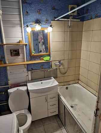 Продаж Квартира 1-кімнатна, 8/9 поверх на Коробова вул., 1 Днепр