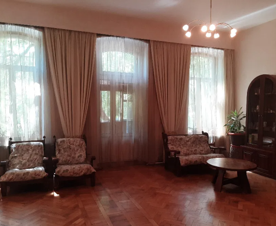 Четырех комнатная квартира на улице Успенской Одесса