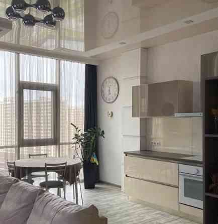 Оренда Квартира 2-кімнатна, 13/18 поверх на Жемчужная ул. Одеса