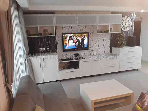 Продаж Будинок 3-кімнатний на Макіївська вул., 7 Київ