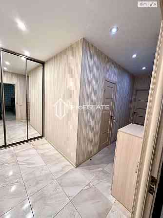 Продаж Квартира 2-кімнатна, 7/25 поверх на вул. Ахматовой Анны Киев