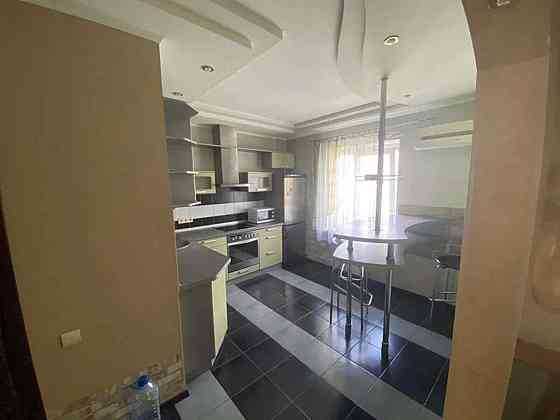 Оренда Квартира 1-кімнатна, 8/16 поверх на вул. Михайла Драгоманова, 12а Київ