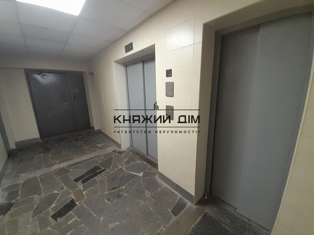 БЕЗ КОМІСІЇ! Продаж 3-кімнатна роздільна квартира, метро Святошин. № 21144462 Київ - фото 9