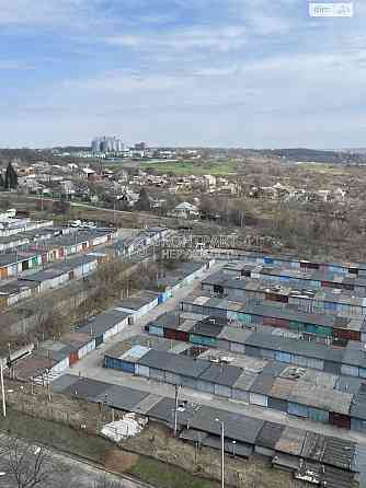 Продаж Квартира 3-кімнатна, 15/16 поверх на вул. Солнечная Харьков