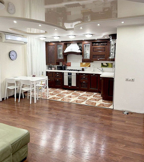 Продаж Квартира 4-кімнатна, 1/10 поверх на Усенко ул., 9 Дніпро - фото 1