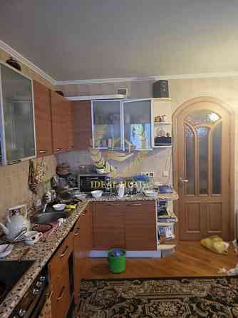 Продаж Квартира 4-кімнатна на Уинстона Черчилля ул., 18Б Kiev