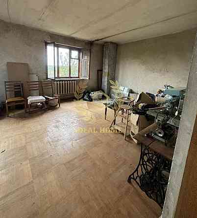 Продам будинок в Таращі - 6 кімнат, 391 м², 10 соток. Тараща