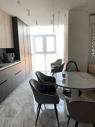 Продаж Квартира 3-кімнатна, 13/16 поверх на вул. Мінський Kharkiv