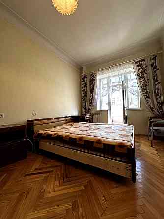 Продаж Квартира 2-кімнатна, 3/5 поверх на Ковніра Степана вул., д. 3 Kiev