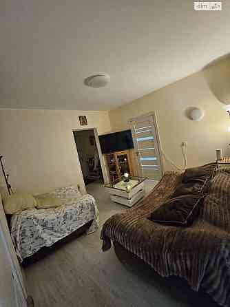 Продаж Квартира 3-кімнатна, 16/16 поверх на Ревуцького вул., д. 44 Kiev