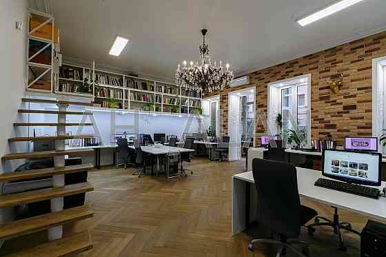 Оренда Будинок 5-кімнатний на Руставелі Шота вул., 30Б Київ