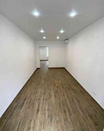 Оренда торгове приміщення на Сегедская ул., 16 поверх - 1/4 Одеса