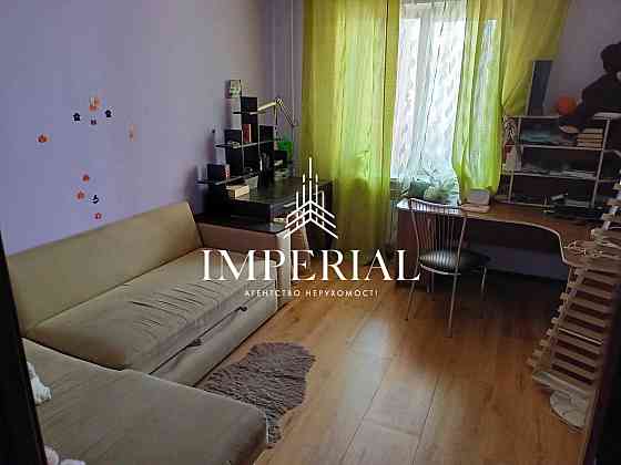 Продаж 2к Квартира 60.7 кв.м Урлівська вул. Kiev