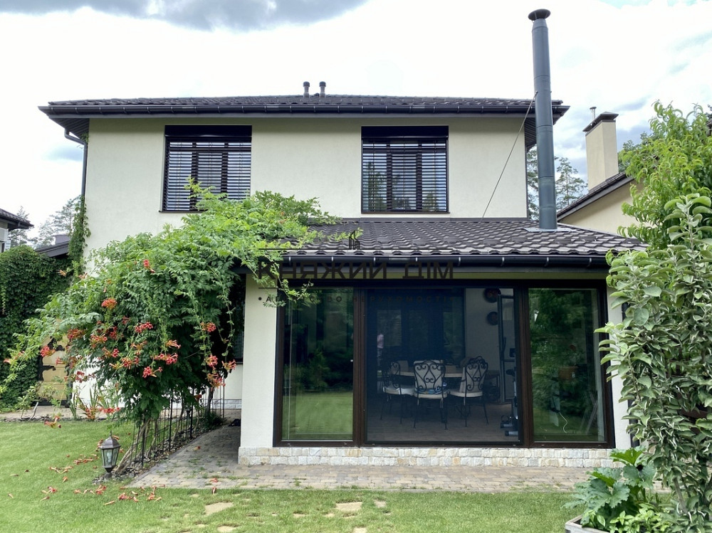 Продажа шикарного дома в Буче. № 2211528 Буча - фото 1