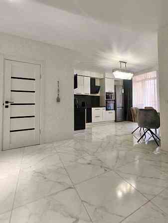 Продаж Квартира 2-кімнатна, 12/23 поверх на Жаботинского ул., 56а Odessa