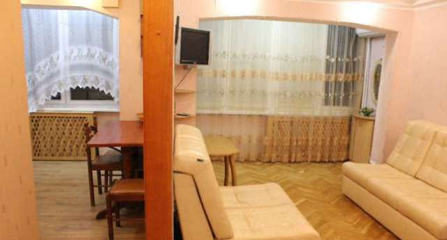 Оренда Квартира 1-кімнатна, 1/9 поверх на Энтузиастов ул. Київ - фото 2