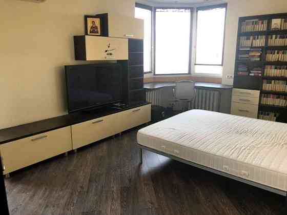 Оренда Квартира 2-кімнатна, 4/23 поверх Kiev