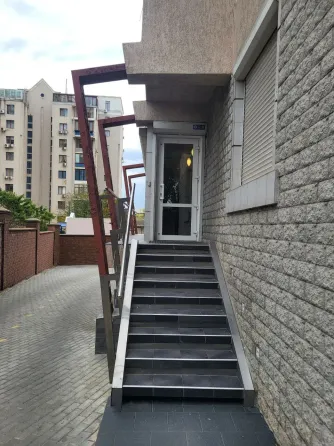 For sale Space In Residential Building area 214 sq.m floor 1 at Лидерцовский бульвар Odessa