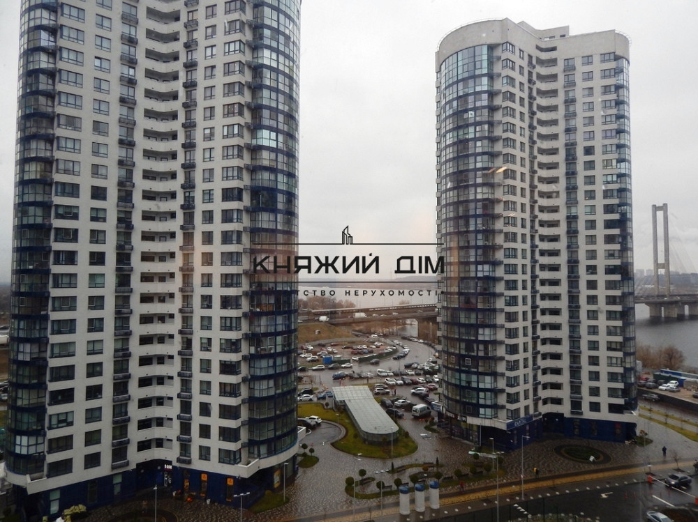 Без комиссии! Продажа видовой 3-х к. квартиры с дизайнерским ремонтом в ЖК Заречный. № 21133695 Kiev - photo 4