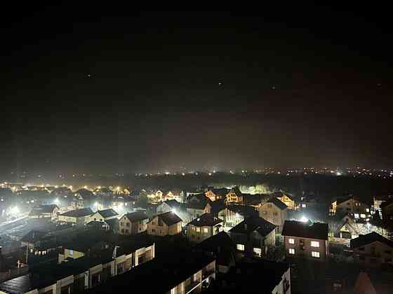 Продаж Квартира 4-кімнатна, 10/11 поверх на вул. Івасюка В. Івано-Франківськ