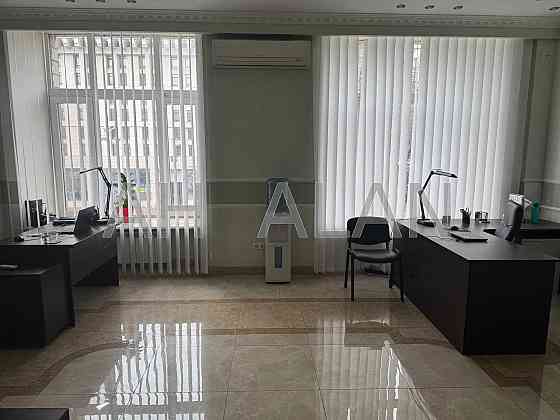 Оренда Будинок 1-кімнатний на Хрещатик вул., 7/11 Київ