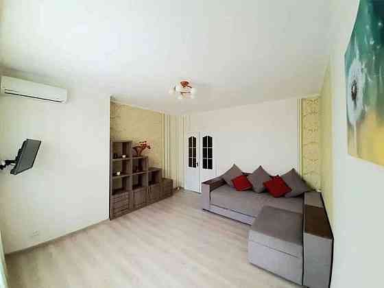 Оренда Квартира 1-кімнатна, 7/26 поверх на ул. Михаила Драгоманова Киев