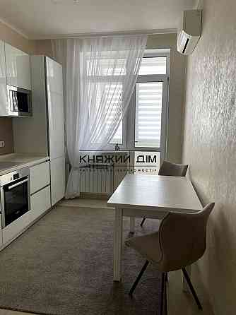 Оренда Квартира 1-кімнатна, 18/24 поверх на вул. Клименко Ивана ул./Преображенська Киев