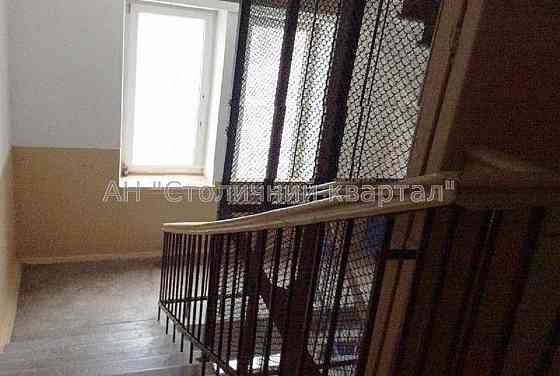 Продаж Гараж/паркомісце на Грушевського Михайла вул., 34/1 6/7 поверх Київ