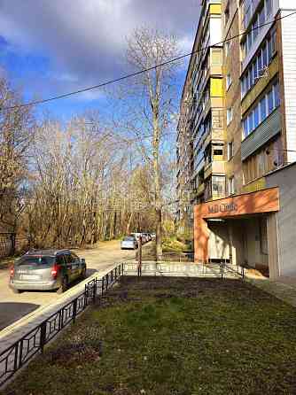 Продаж Квартира 4-кімнатна, 3/9 поверх на вул. Дерев'янка Kharkiv