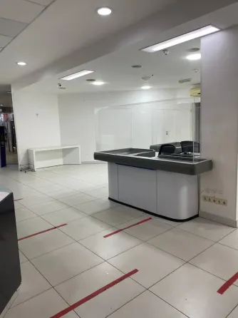 Продаж Магазин / салон / торгова точка площа 711 кв.м 1-й поверх на Середньофонтанська, 19 Одеса