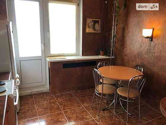 Оренда Квартира 2-кімнатна, 16/18 поверх на Харьковское шоссе Київ