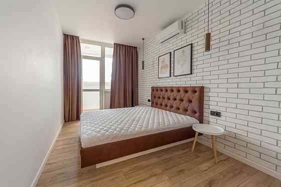 Продаж Квартира 2-кімнатна, 15/25 поверх на Драгоманова, 2Б Киев