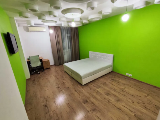 Оренда Квартира 1-кімнатна, 10/14 поверх на вул. Василя Симоненка, 5а Киев