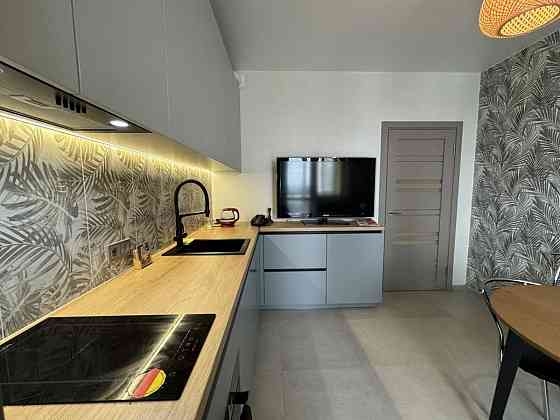 Оренда Квартира 1-кімнатна, 13/23 поверх на Ревуцкого ул., 40 в Київ