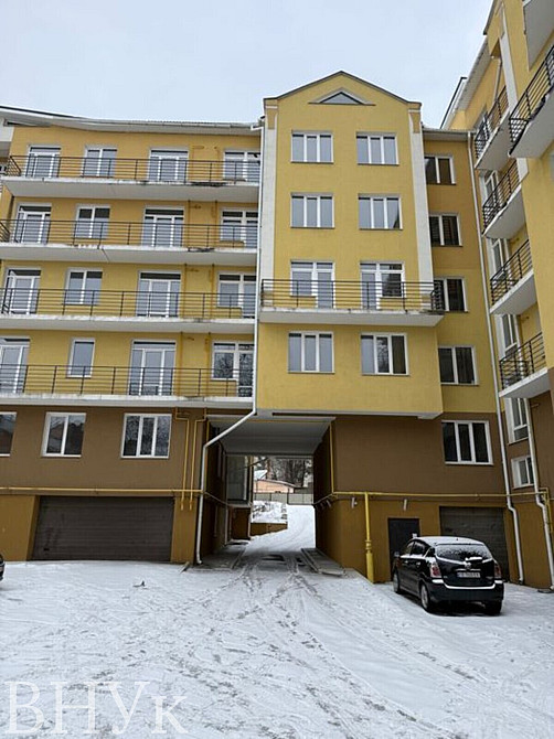 Продаж Квартира 3-кімнатна, 5/5 поверх на Українська Чернівці - фото 1