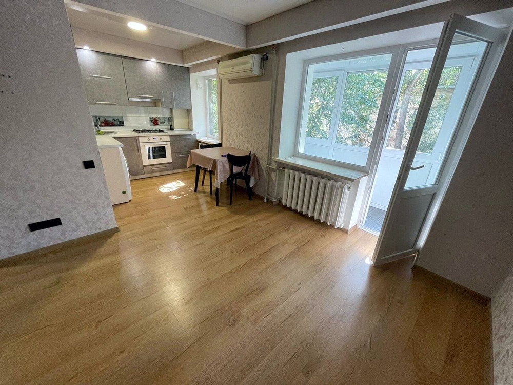 Продаж Квартира 2-кімнатна, 5/5 поверх на Паторжинского ул., 6 Б Дніпро - фото 1