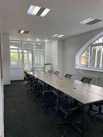 Оренда Будинок 3-кімнатний на Антоновича вул., 72 Kiev