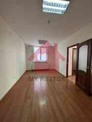 Оренда приміщення вільного призначення на Петефі пл. поверх - 2/3 Uzhhorod