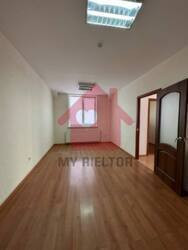 Оренда приміщення вільного призначення на Петефі пл. поверх - 2/3 Ужгород - фото 1