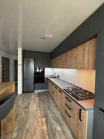 Продаж Квартира 3-кімнатна, 8/9 поверх на вул. перемоги Житомир