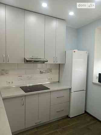 Оренда Квартира 2-кімнатна, 17/24 поверх на Харьковское шоссе Киев