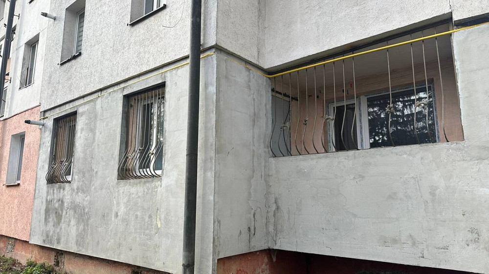 Продаж Квартира 2-кімнатна, 1/5 поверх на Визволителів Маріуполя Надвірна - фото 2