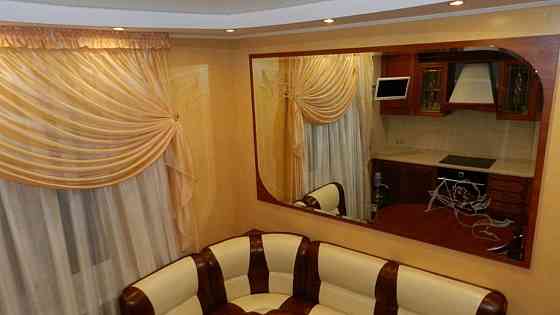 Оренда Квартира 2-кімнатна, 16/22 поверх на Пчелки Елены ул., 2б Киев