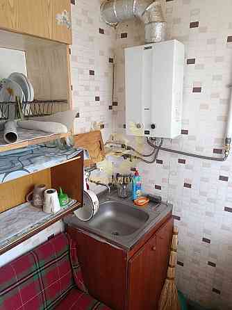 Продаж Квартира 3-кімнатна, 5/5 поверх на Метростроевская ул., 4А Киев