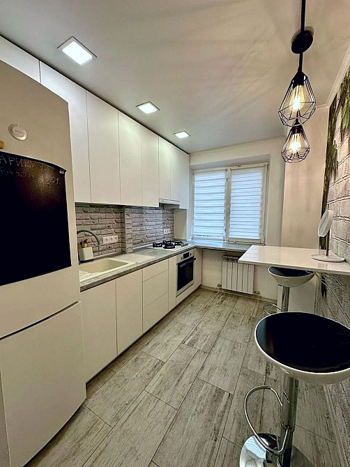 Продаж Квартира 3-кімнатна, 2/9 поверх на Малиновского Маршала ул., 12 Дніпро - фото 10