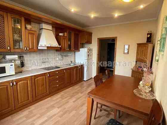 Продаж Будинок 3-кімнатний на Милославська вул., 45 Kiev