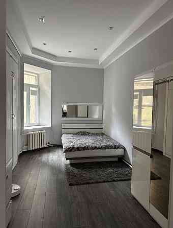 Продаж Квартира 4-кімнатна, 2/4 поверх на Коблевская улица, 29 Одесса