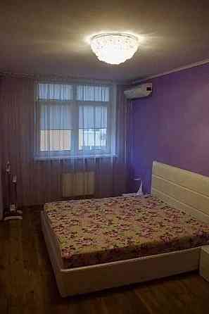 Оренда Квартира 2-кімнатна, 8/25 поверх на Сімї Кульженків, 35 Киев