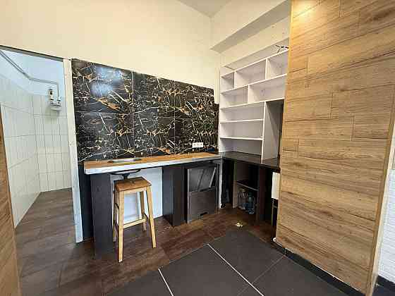 Продаж приміщення вільного призначення на вул. Грушевського Михайла приміщень - 3, поверх - 1/3 Львів